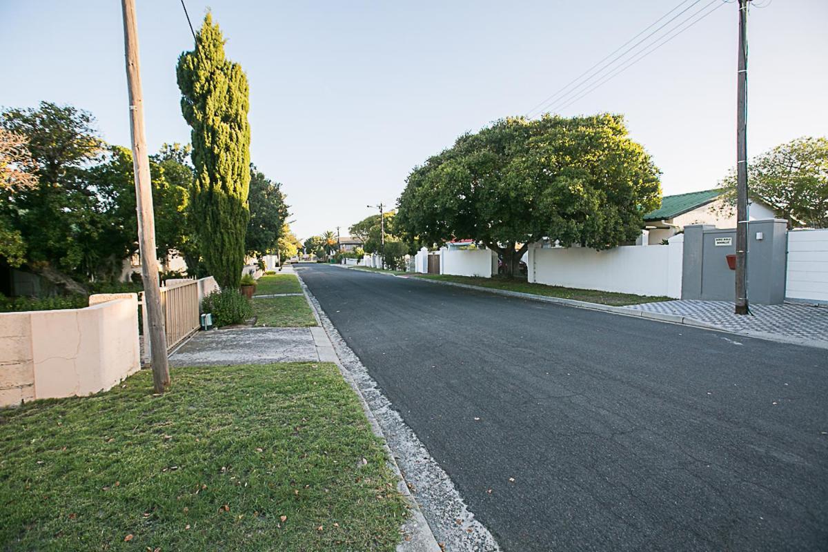 Delightful Db Story Loft With Airconditioning Apartment Hermanus Exterior photo