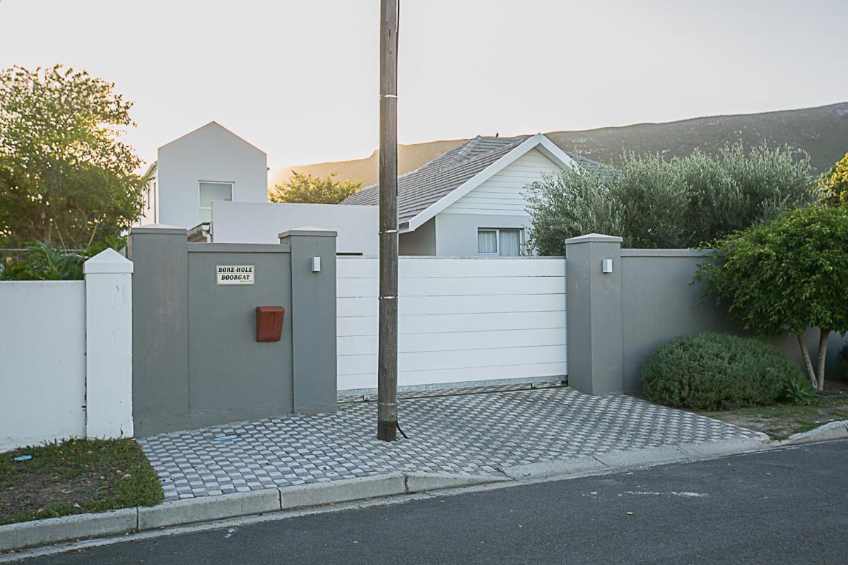 Delightful Db Story Loft With Airconditioning Apartment Hermanus Exterior photo